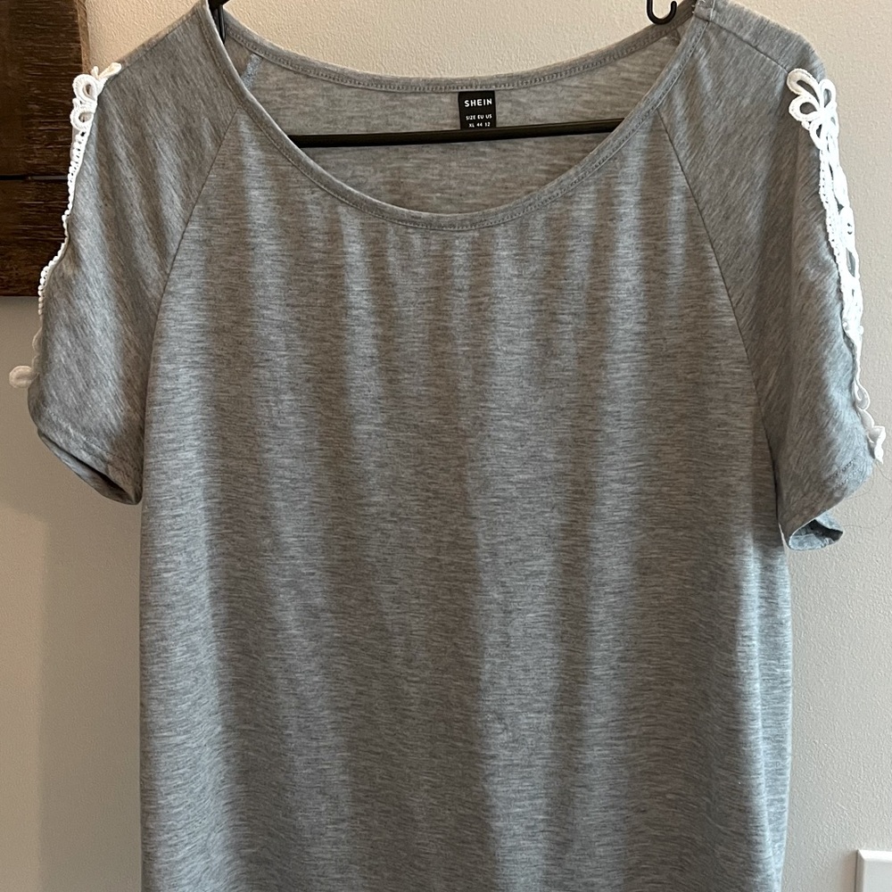 Extra large, gray shirt, casual